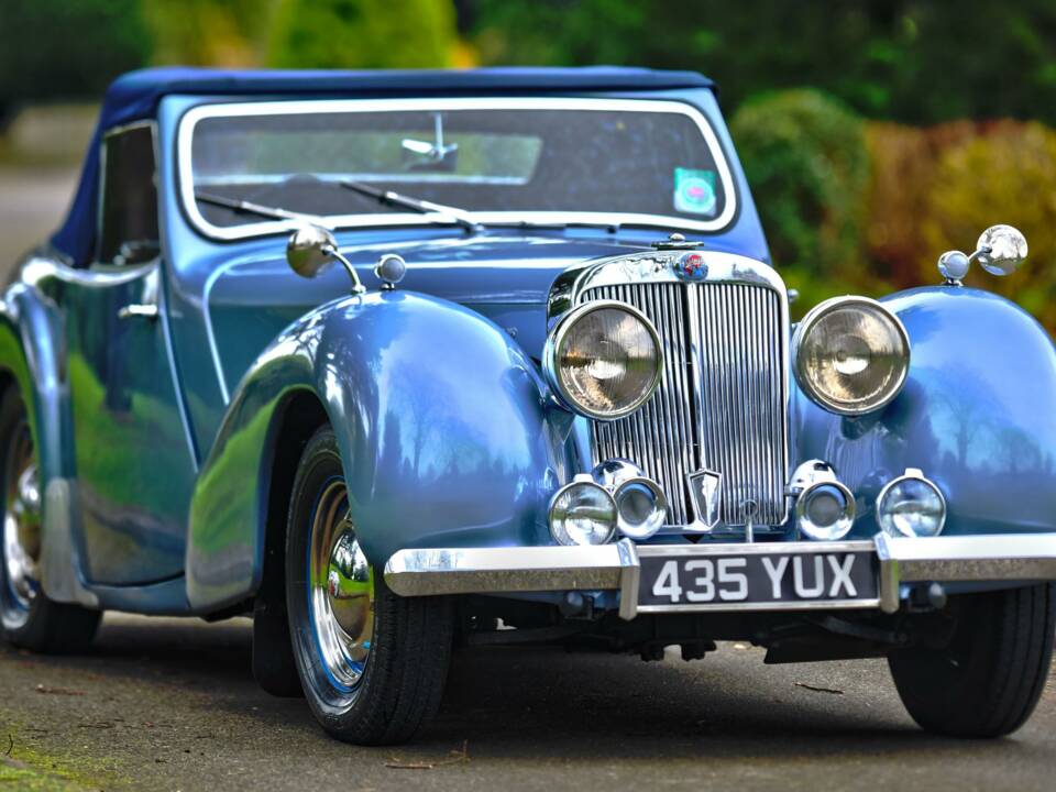 Image 19/50 of Triumph 2000 Roadster (1949)