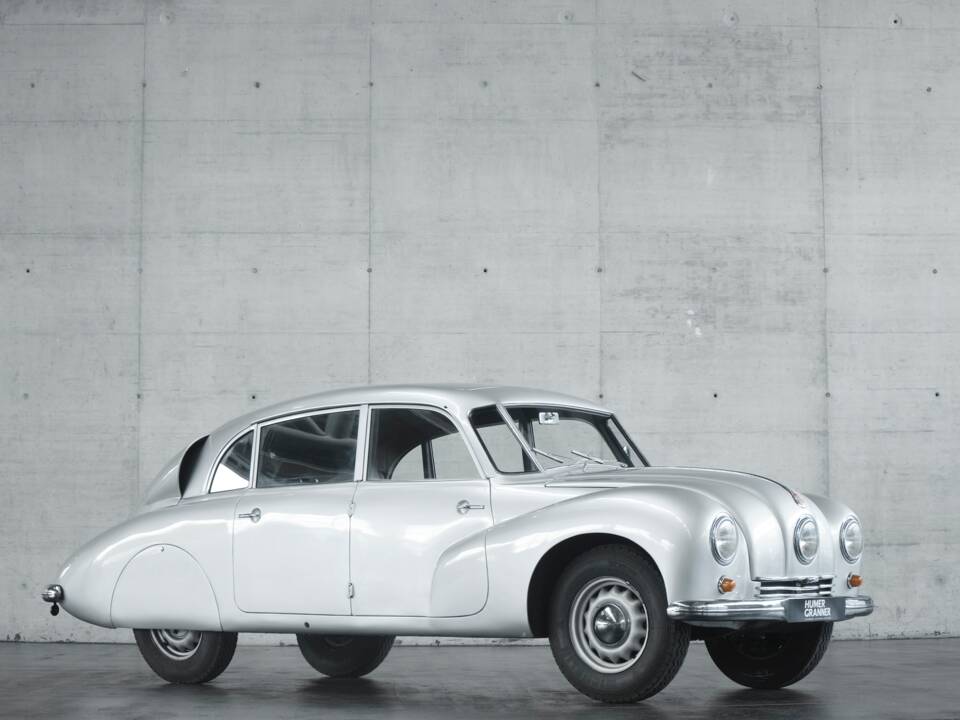 Image 35/50 of Tatra T 87 (1949)