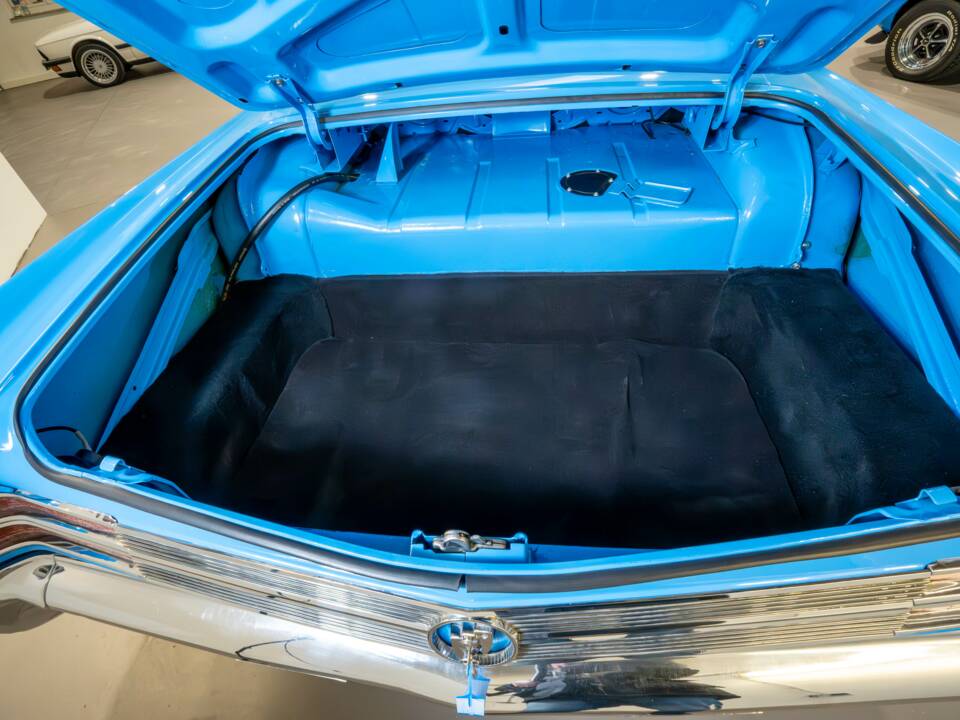 Image 11/22 of Buick Wildcat Sport Coupe (1964)