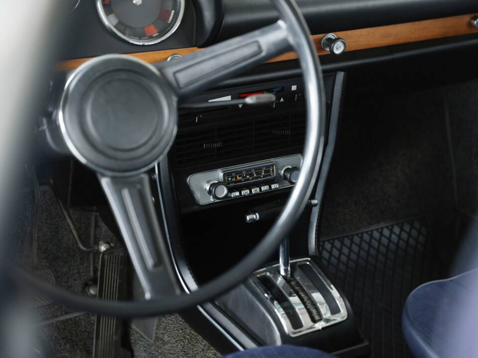 Immagine 26/50 di BMW 2000 (1969)