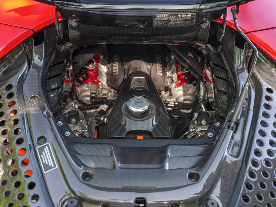 Image 32/37 of Ferrari SF90 Spider (2023)