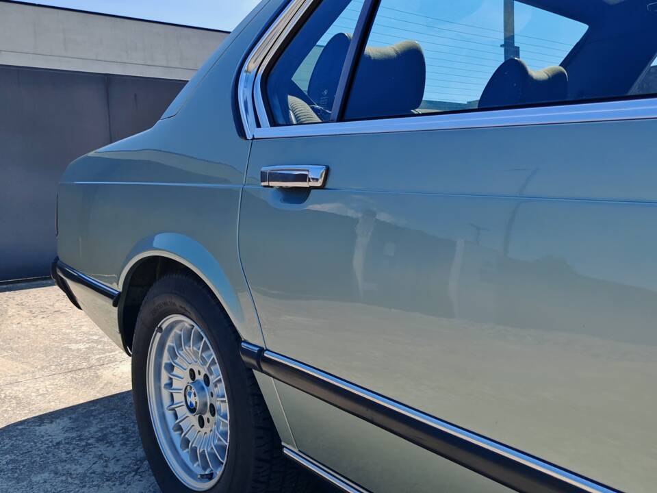 Bild 12/50 von BMW 745i (1982)