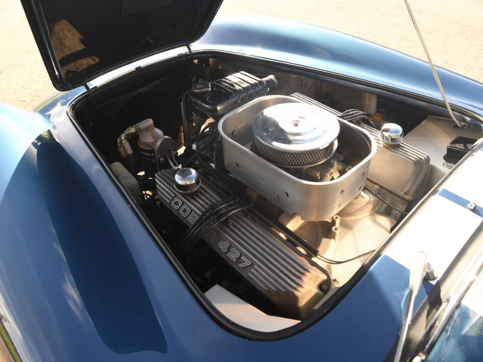 Image 34/50 de AC Cobra 427 (1999)