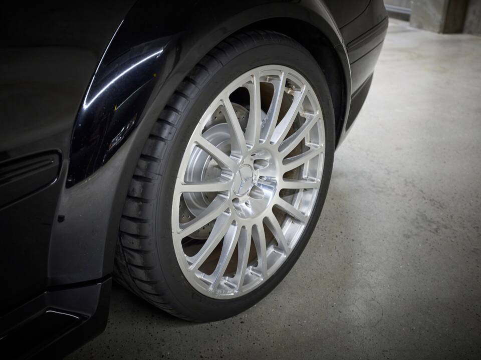 Bild 46/100 von Mercedes-Benz CLK 63 AMG Black Series (2007)