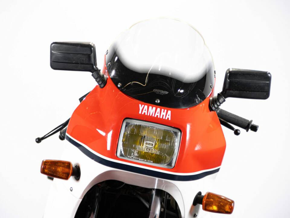 Immagine 37/50 di Yamaha RZV 500 R (1985)