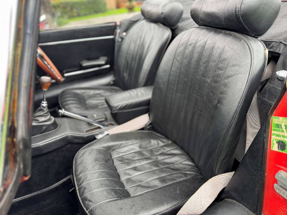 Image 23/29 de Jaguar E-Type (1969)