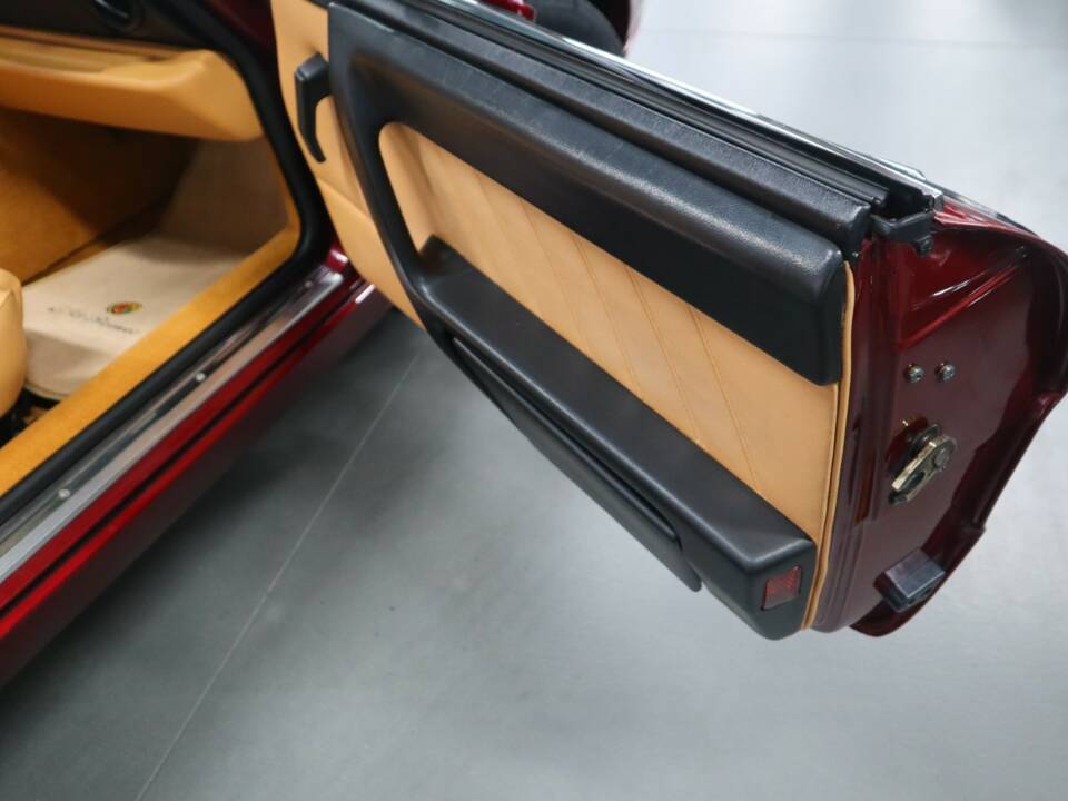 Image 24/58 de Alfa Romeo 2.0 Spider (1992)