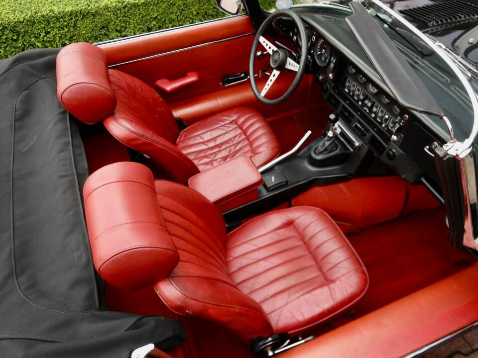 Afbeelding 36/50 van Jaguar E-Type V12 (1974)