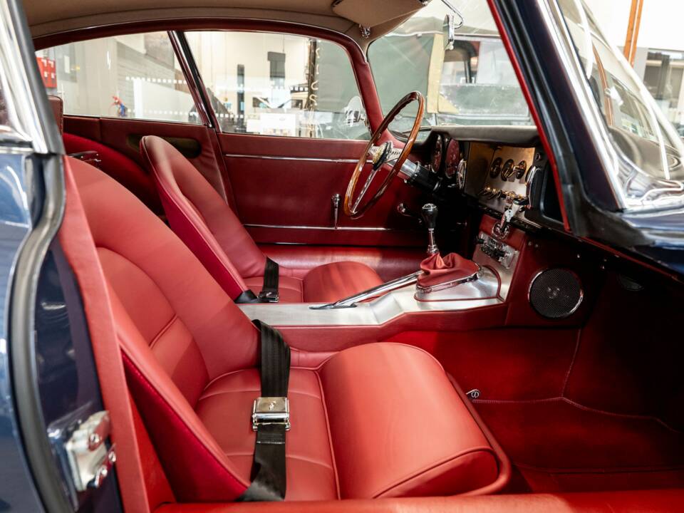 Afbeelding 18/40 van Jaguar E-Type 3.8 (1962)