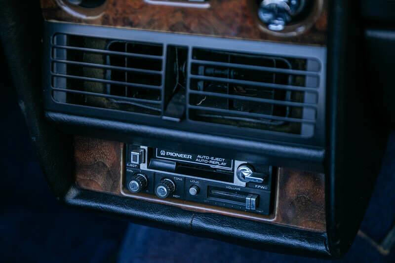 Image 30/35 of Bentley Corniche I (1982)