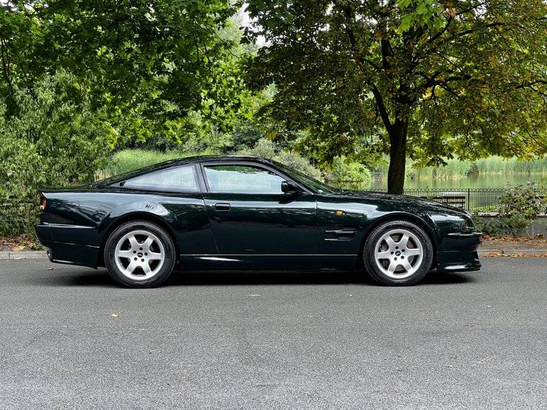 Immagine 7/49 di Aston Martin V8 Vantage V550 (1998)