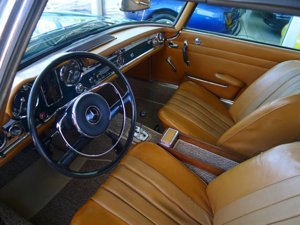 Image 8/15 de Mercedes-Benz 250 SL (1967)