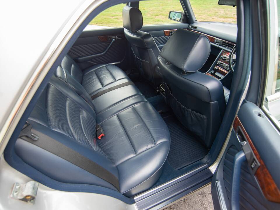Bild 14/28 von Mercedes-Benz 500 SE (1988)