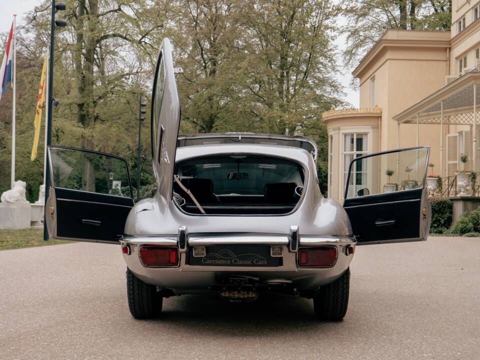 Bild 69/81 von Jaguar E-Type V12 (2+2) (1971)