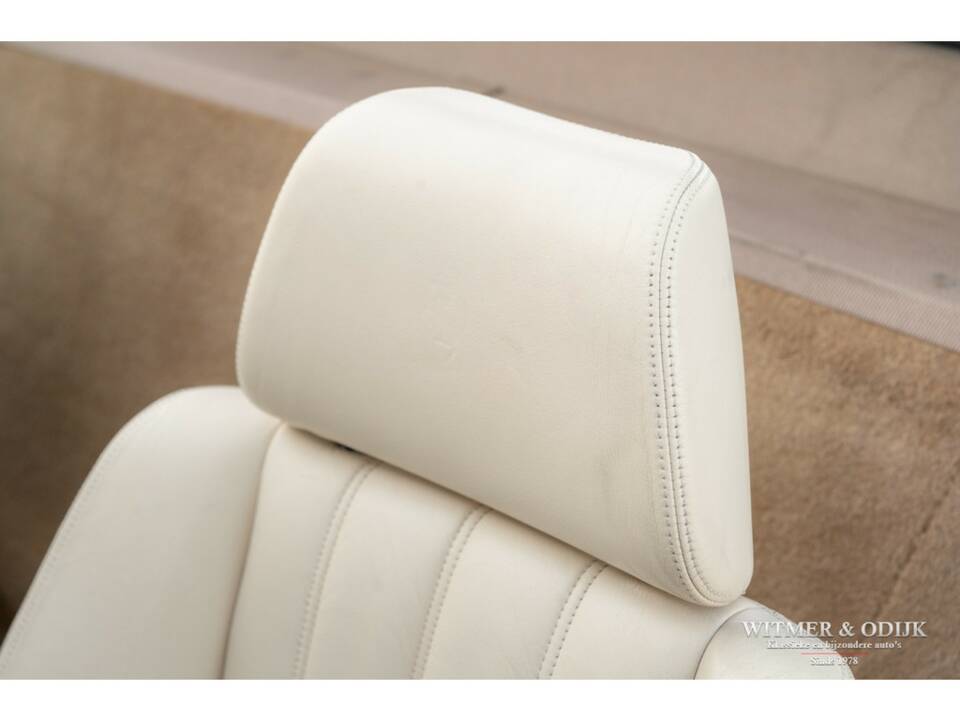 Afbeelding 14/32 van Ferrari 328 GTS (1989)