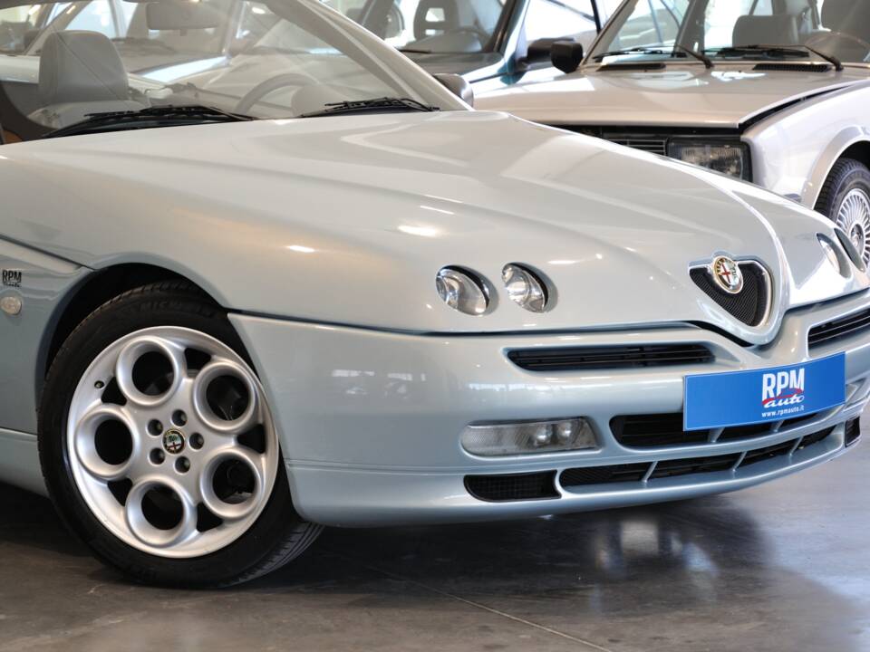 Immagine 4/41 di Alfa Romeo Spider 3.0 V6 12V (2000)