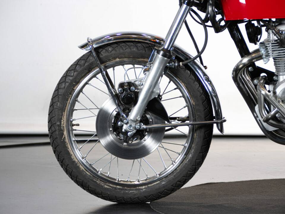 Imagen 12/50 de Honda CB 400 Four (1975)