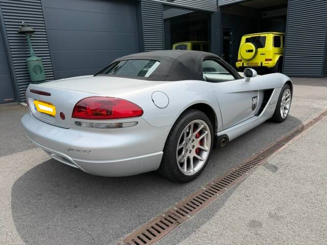 Imagen 7/27 de Dodge Viper SRT10 (2004)