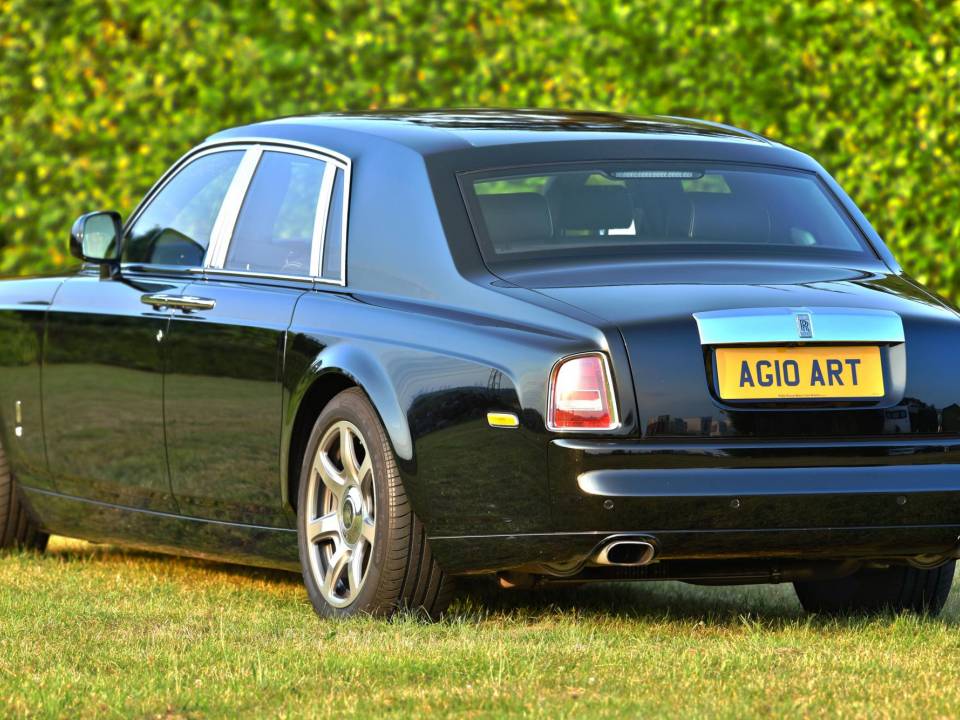 Image 18/50 of Rolls-Royce Phantom VII (2010)