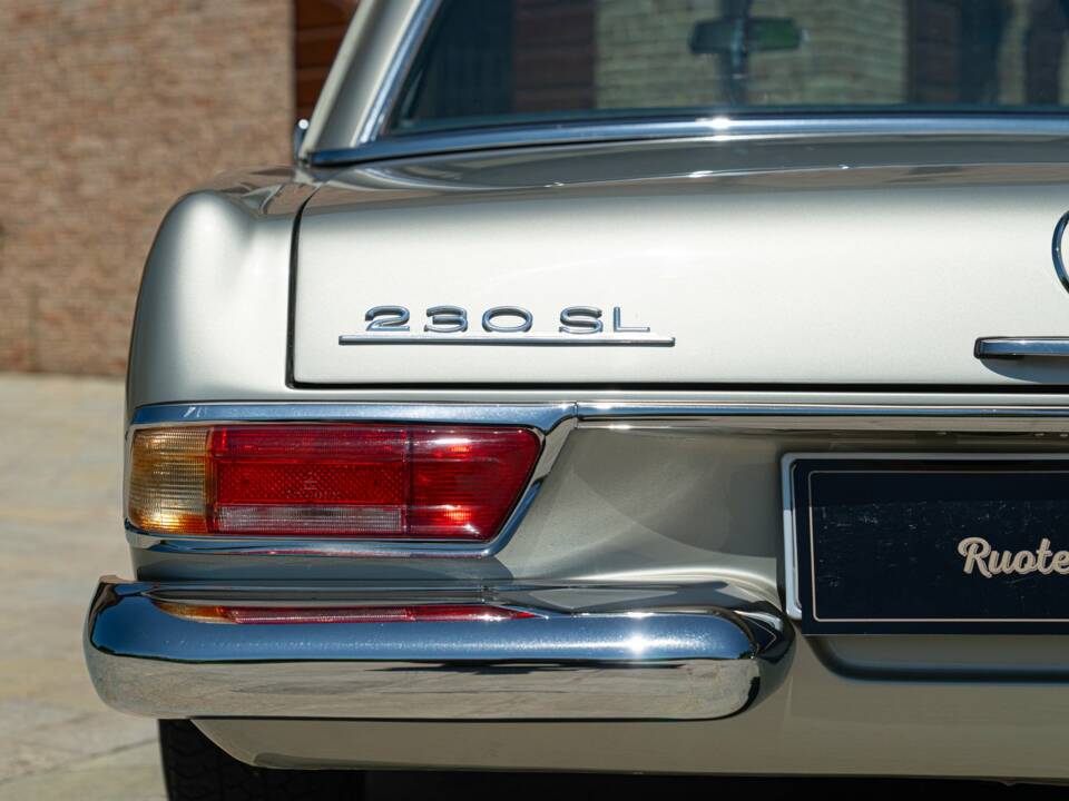 Image 32/50 of Mercedes-Benz 230 SL (1965)