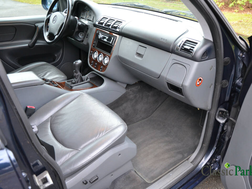 Imagen 22/50 de Mercedes-Benz ML 230 (1998)