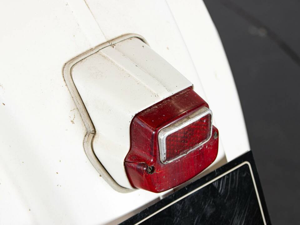 Immagine 14/32 di Piaggio Vespa 50 L (1968)