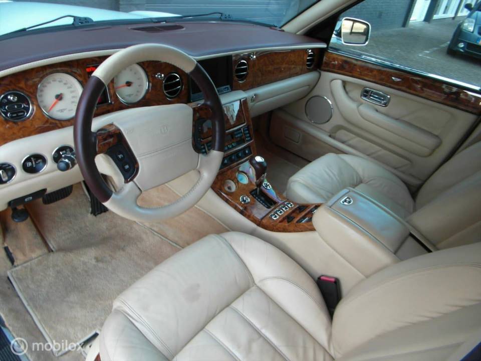 Imagen 12/25 de Bentley Arnage R (2004)