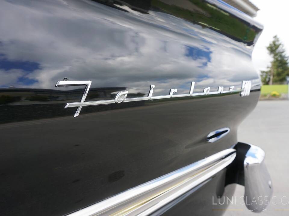 Image 23/77 of Ford Fairlane 500 Club Victoria (1958)