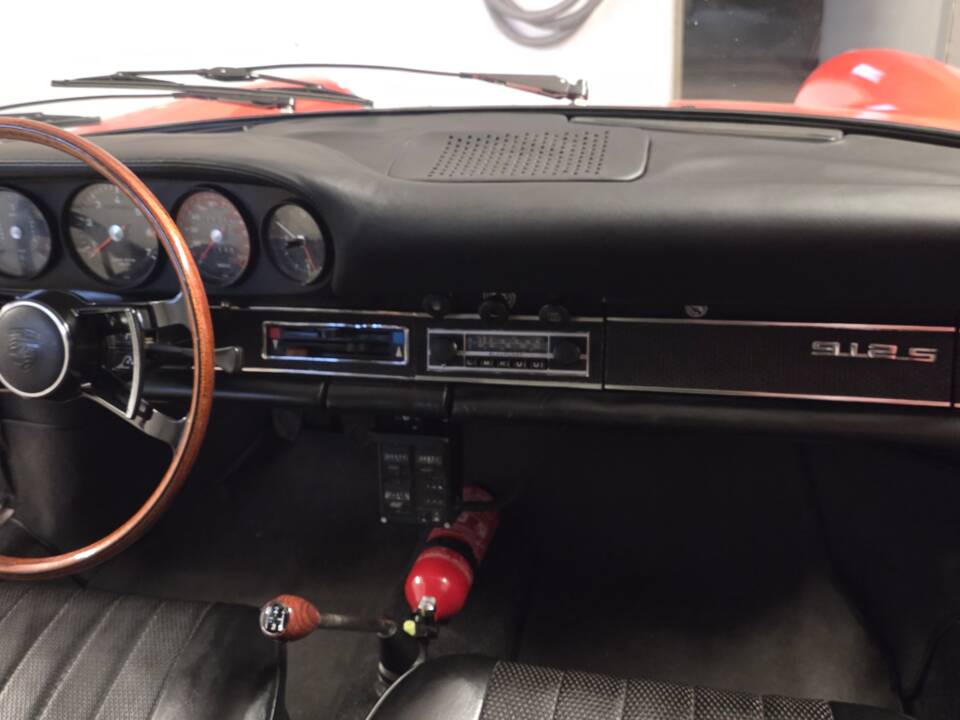 Image 29/79 of Porsche 912 (1969)