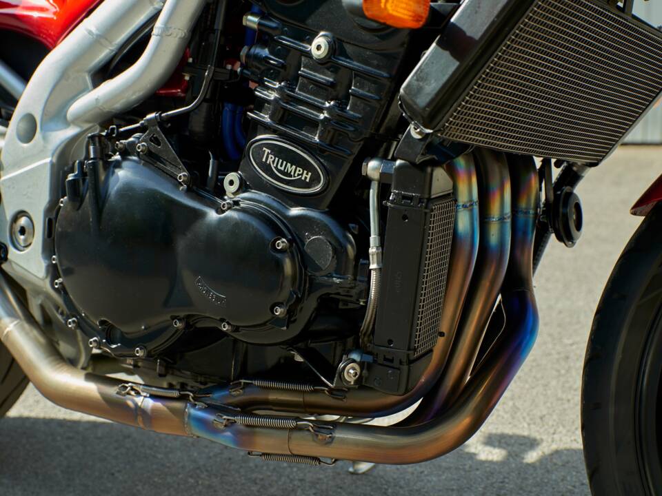 Immagine 8/12 di Triumph Speed Triple (1998)