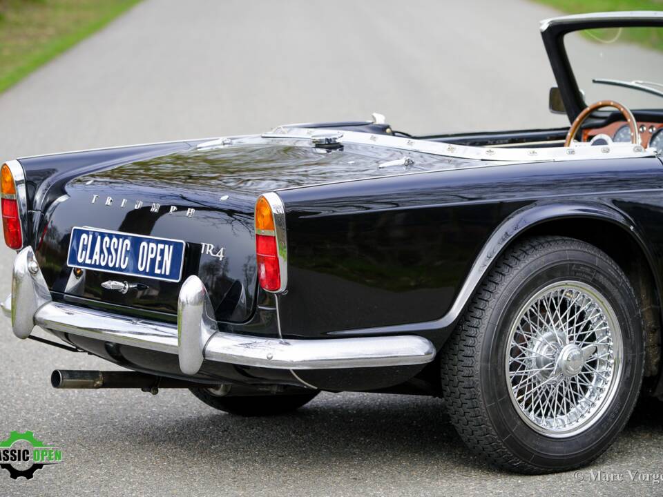 Image 28/37 of Triumph TR 4 (1965)