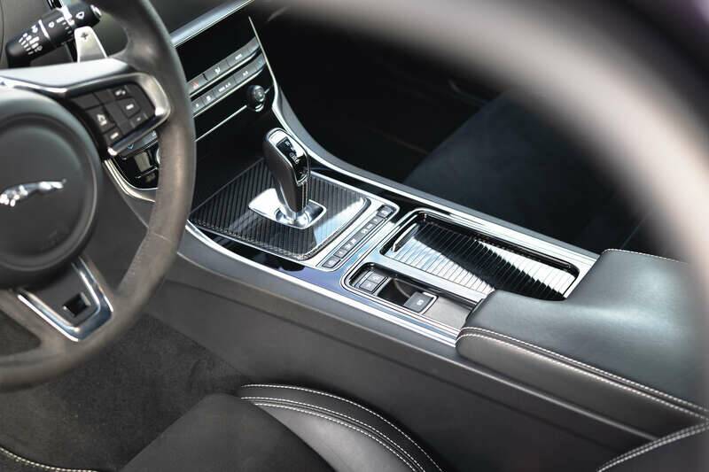 Image 28/50 of Jaguar XE SV Project 8 (2018)