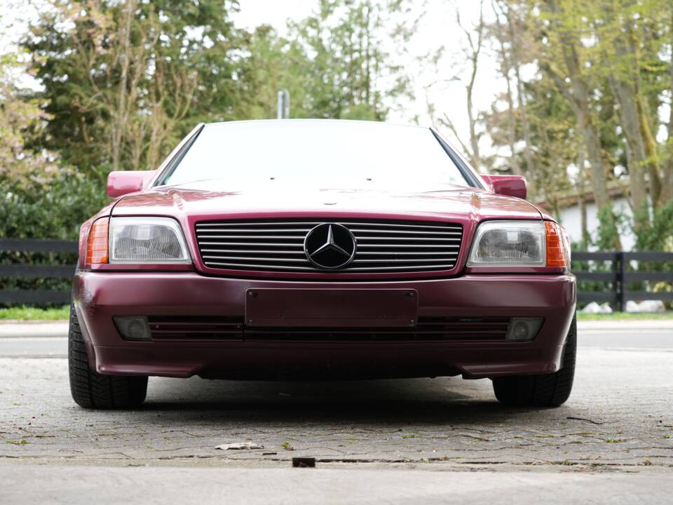 Image 4/95 of Mercedes-Benz 300 SL (1993)