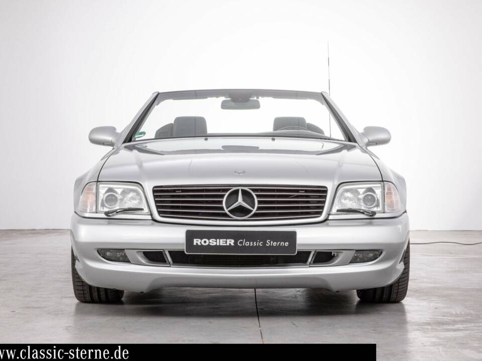 Imagen 4/15 de Mercedes-Benz SL 73 AMG (2000)