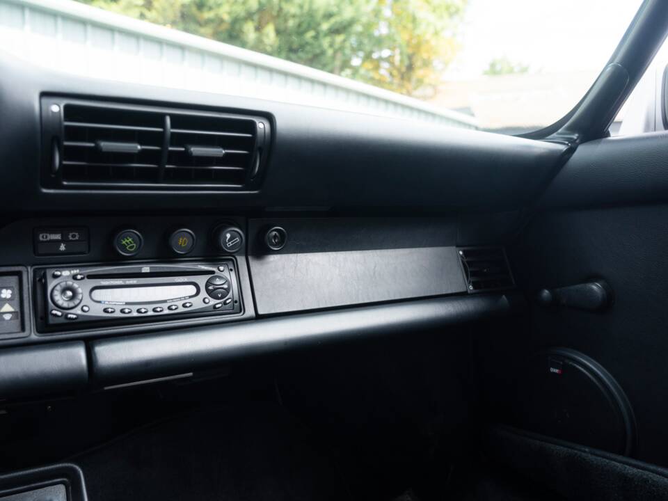 Image 37/68 of Porsche 911 Speedster 3.2 (1989)