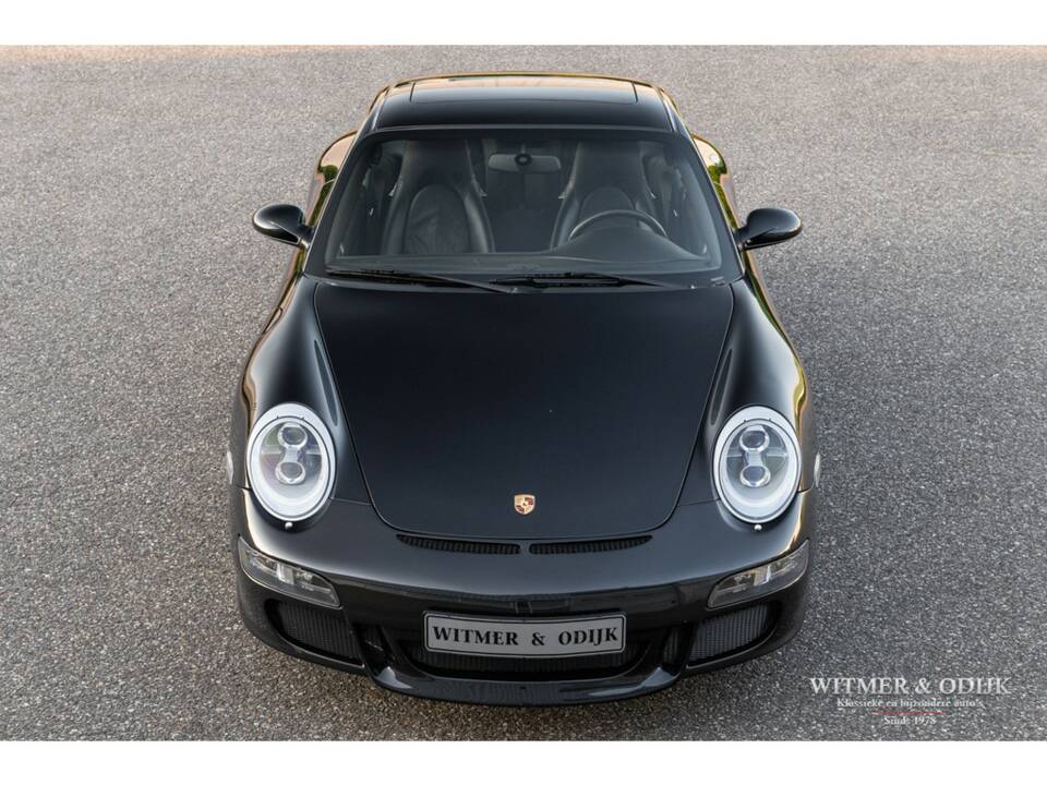 Bild 8/28 von Porsche 911 Carrera 4S (2004)