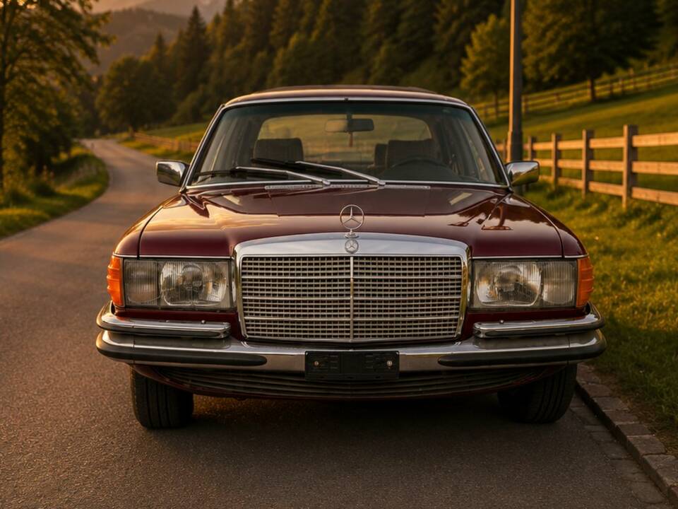 Image 4/8 of Mercedes-Benz 280 SE (1976)