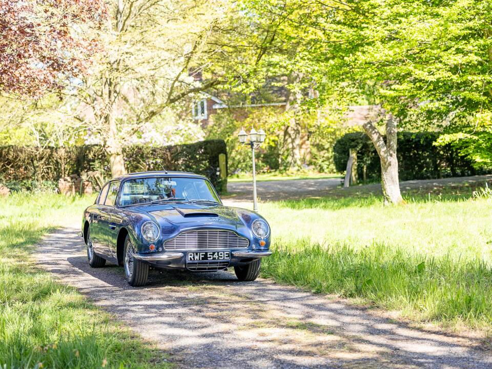 Afbeelding 42/50 van Aston Martin DB 6 (1967)