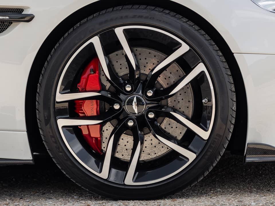 Image 6/57 of Aston Martin Vanquish S (2018)