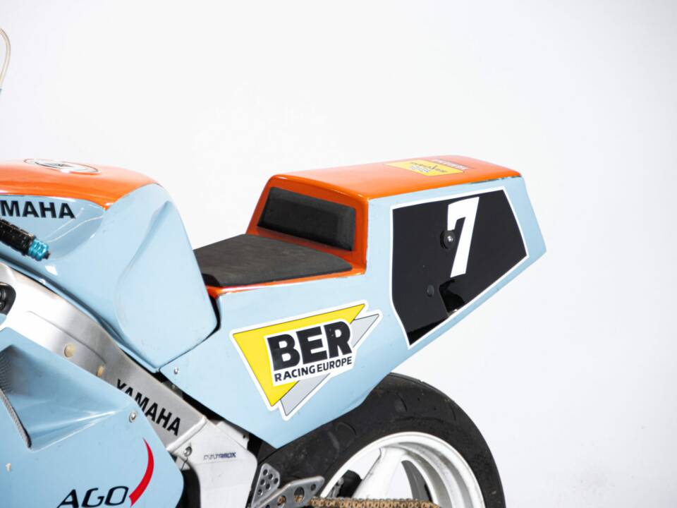 Immagine 32/48 di Yamaha FZR 1000 Genesis (1987)