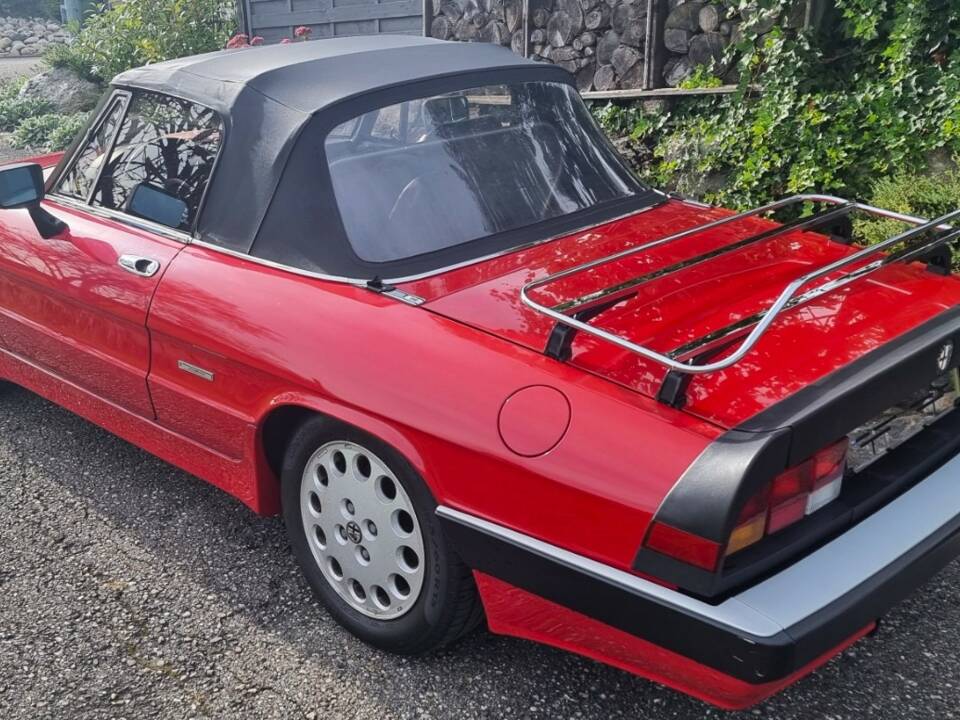 Image 6/14 of Alfa Romeo 2.0 Spider (1989)