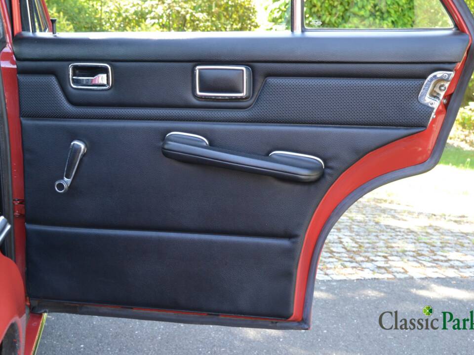 Bild 18/50 von Mercedes-Benz 230/6 (1973)