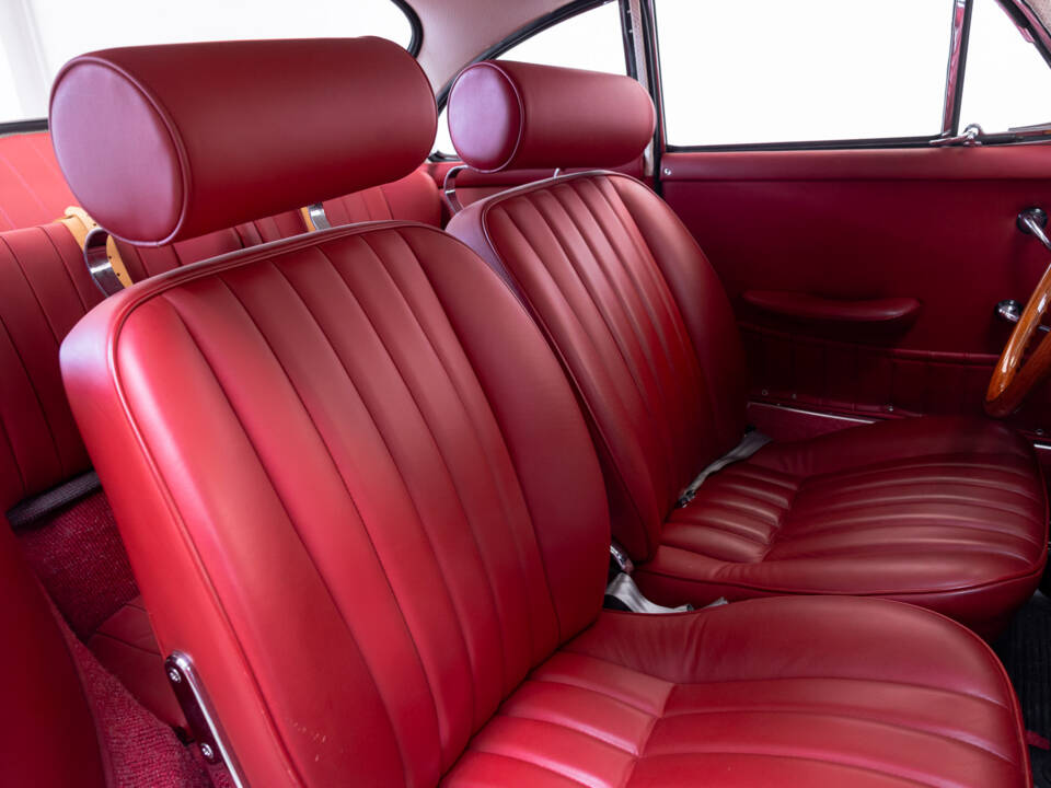 Image 21/41 of Porsche 356 C 1600 SC (1963)