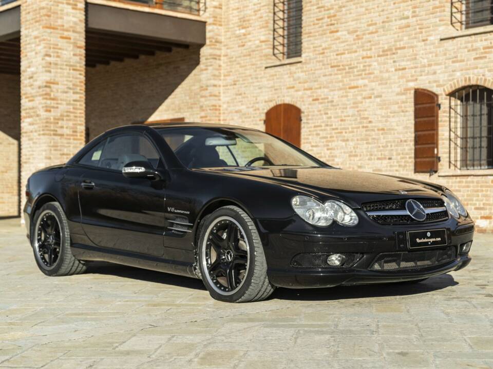 Imagen 4/50 de Mercedes-Benz SL 55 AMG (2002)