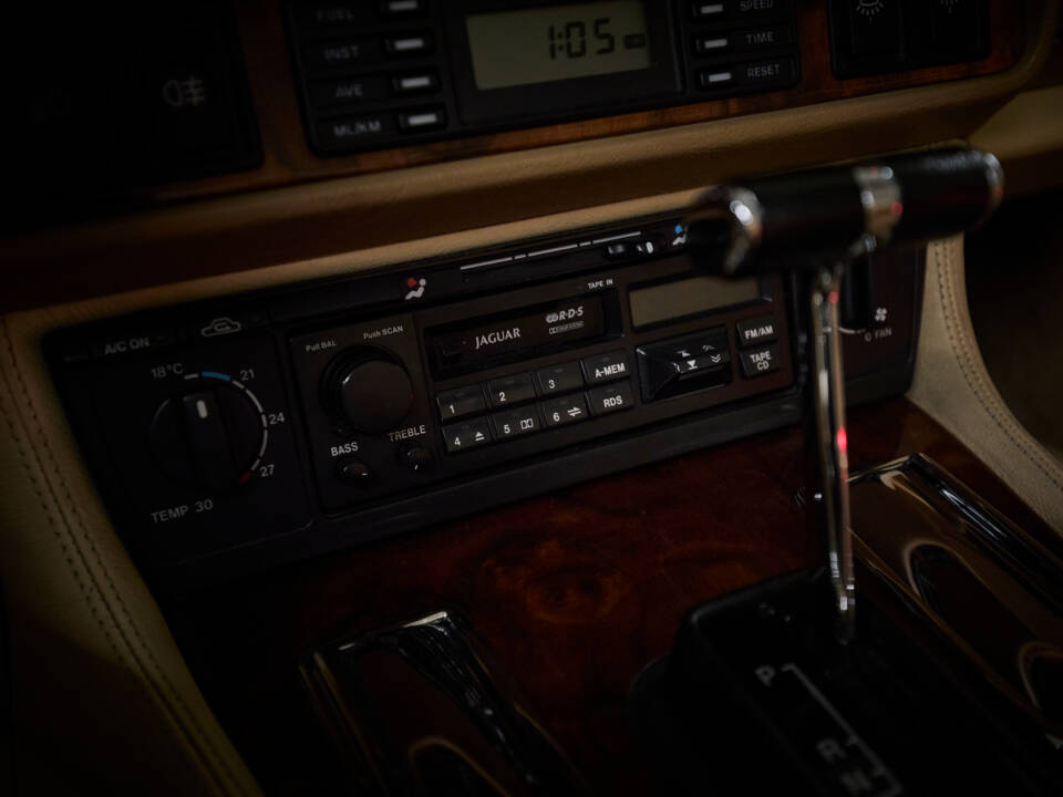 Bild 53/92 von Jaguar XJS 6.0 (1994)