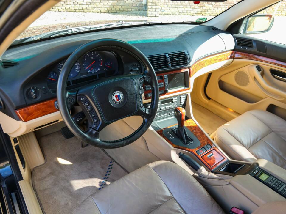 Bild 3/50 von ALPINA B10 V8 Touring (1998)