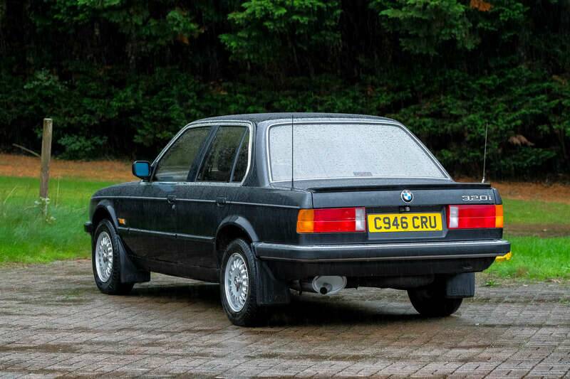 Immagine 15/50 di BMW 320i (1986)
