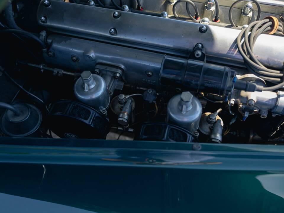 Afbeelding 46/58 van Jaguar XK 120 SE OTS (1954)