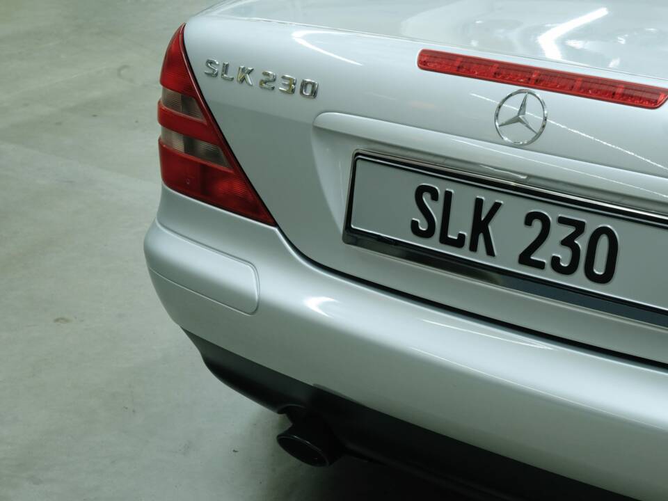Immagine 10/50 di Mercedes-Benz SLK 230 Kompressor (1996)