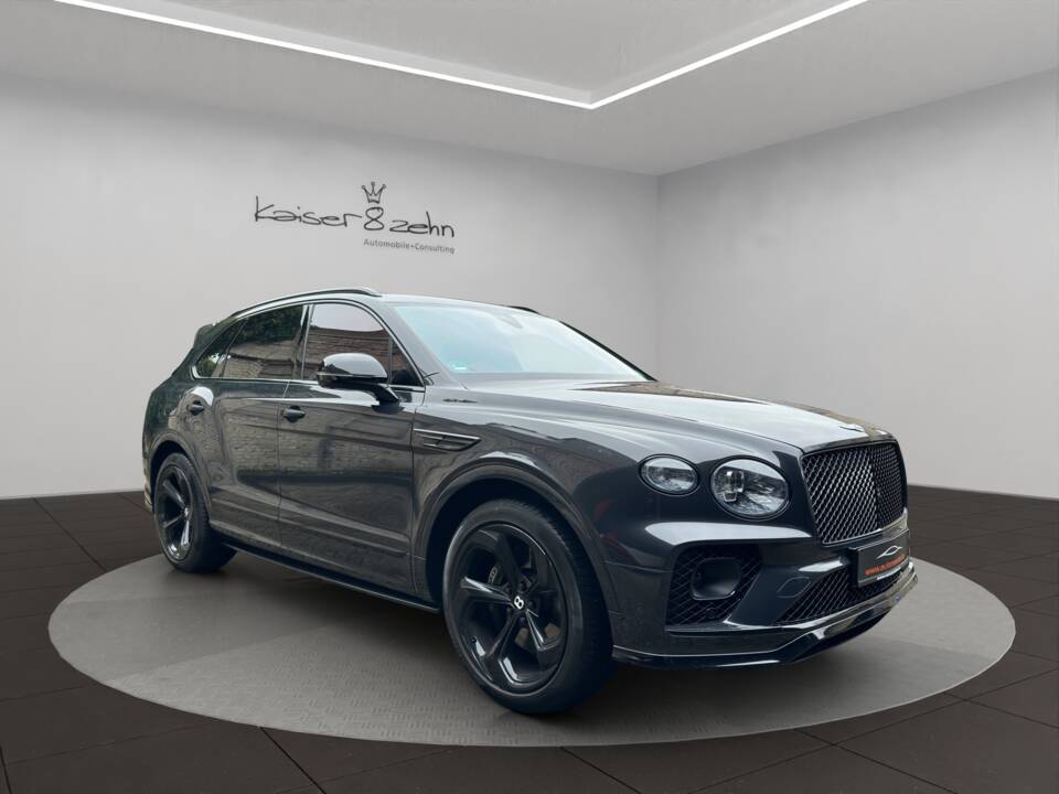 Image 3/30 of Bentley Bentayga V8 (2022)